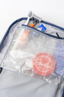 /cdn/shop/files/offsite-work-to-water-bag-waterproof-dyneema-dopp-kit-pocket-1768937982_220.jpg